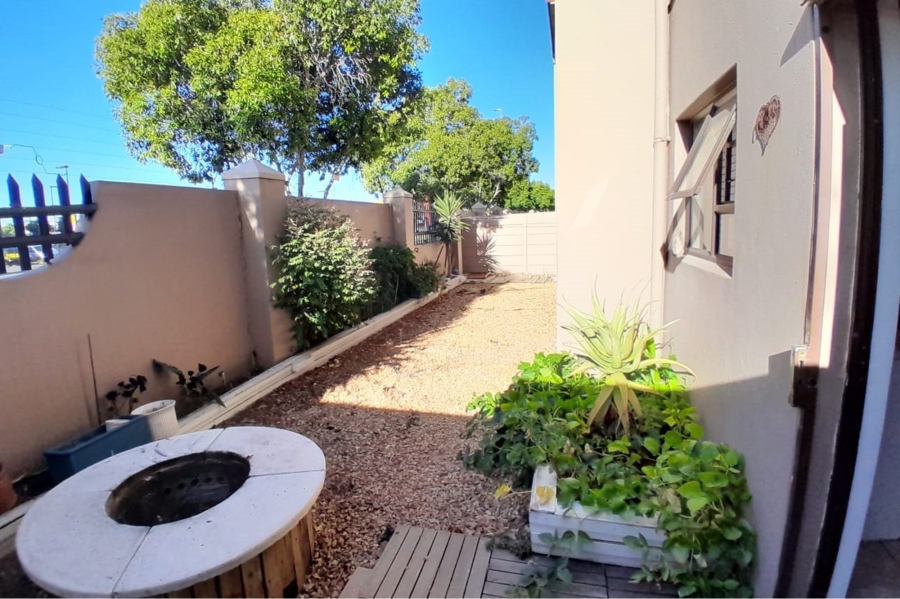 2 Bedroom Property for Sale in Parklands Western Cape